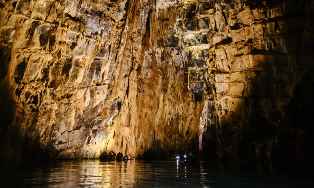 鐘乳石洞內 鐘乳石洞內